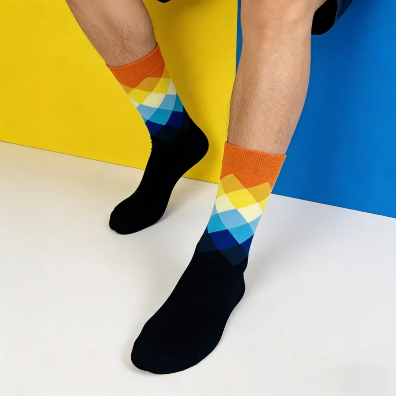 1 pair Men's Contrast Color Mid-Calf Socks ,Gradient Diamond Pattern Stylish Casual Socks