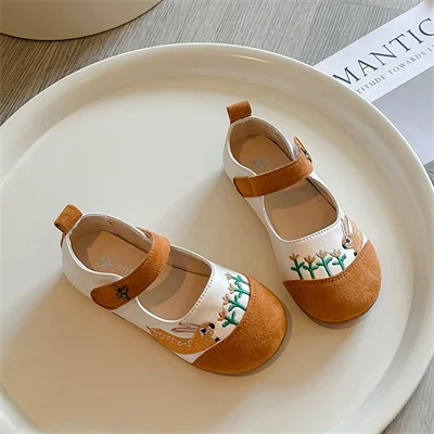 Girls embroidered cute cartoon rabbit round toe casual shoes, baby girls spring and autumn outdoor suede simple casual shoes