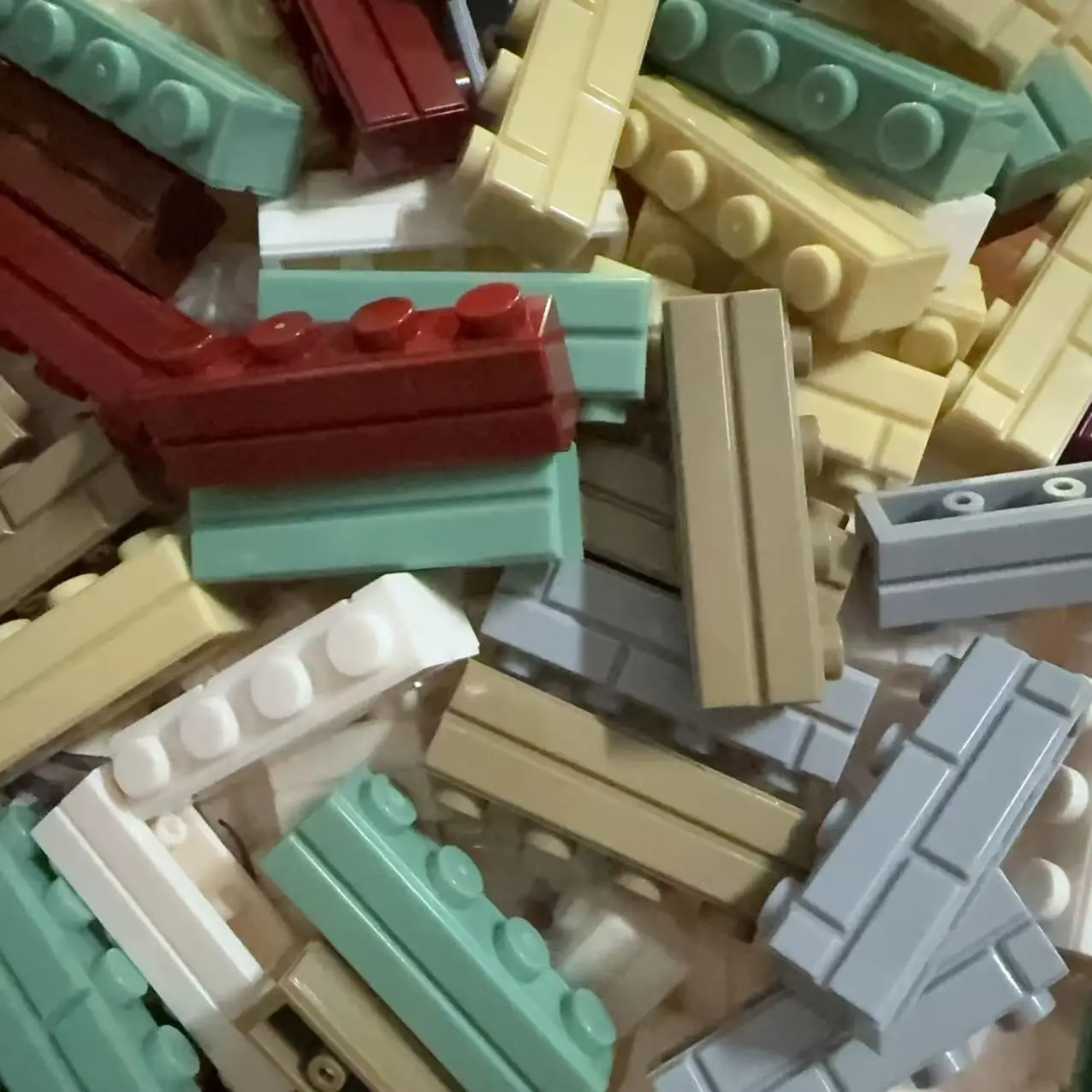 

80pcs DIY Building Blocks Thick wall Figures Bricks 1x4 Dots Educational Creative Size Compatible With Brands Toys for Children