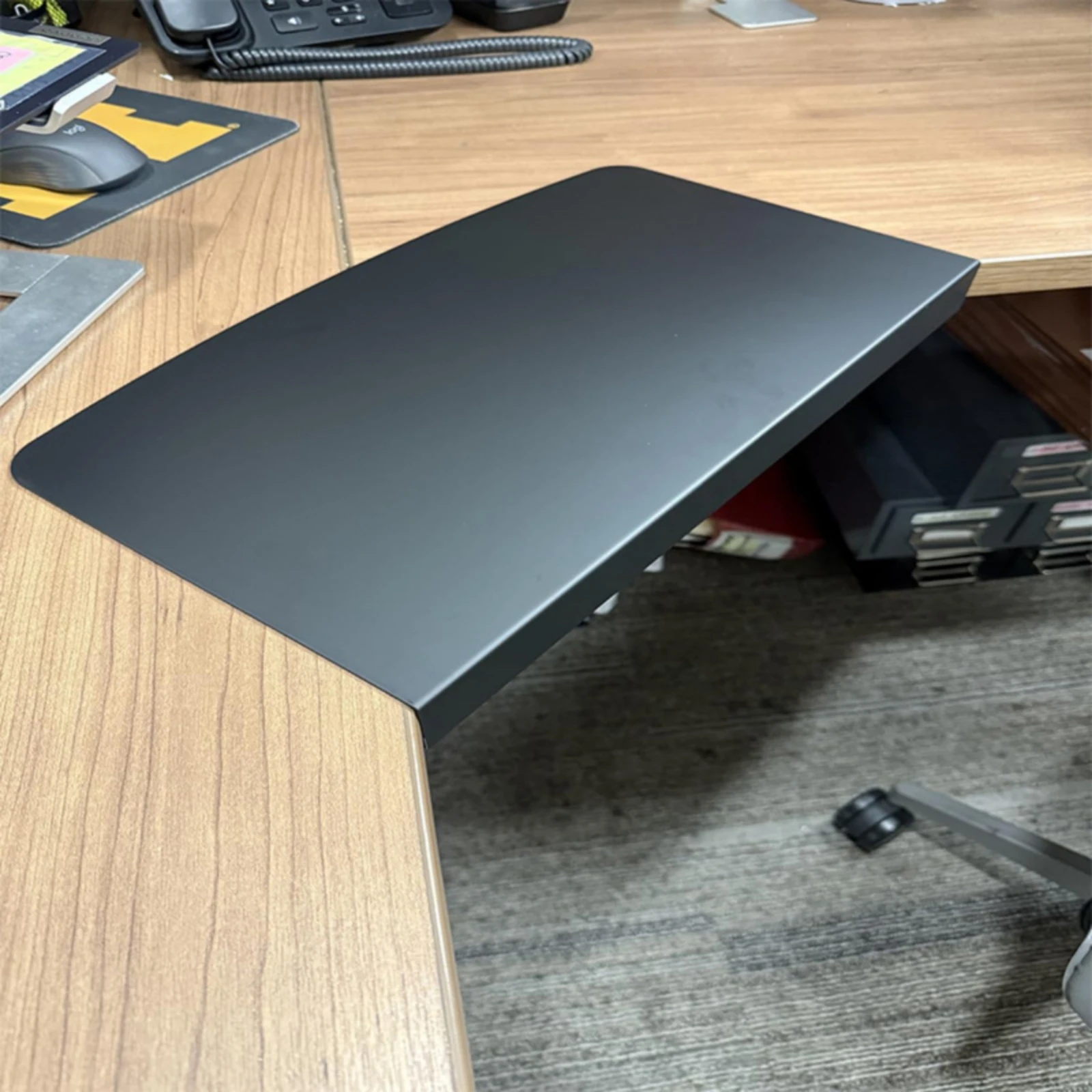 Clamp-on Desk Corner Connector Space-Saving Corner Desk Connector with Clamp Heavy-Duty Long-Lasting for Telecommuting Workers