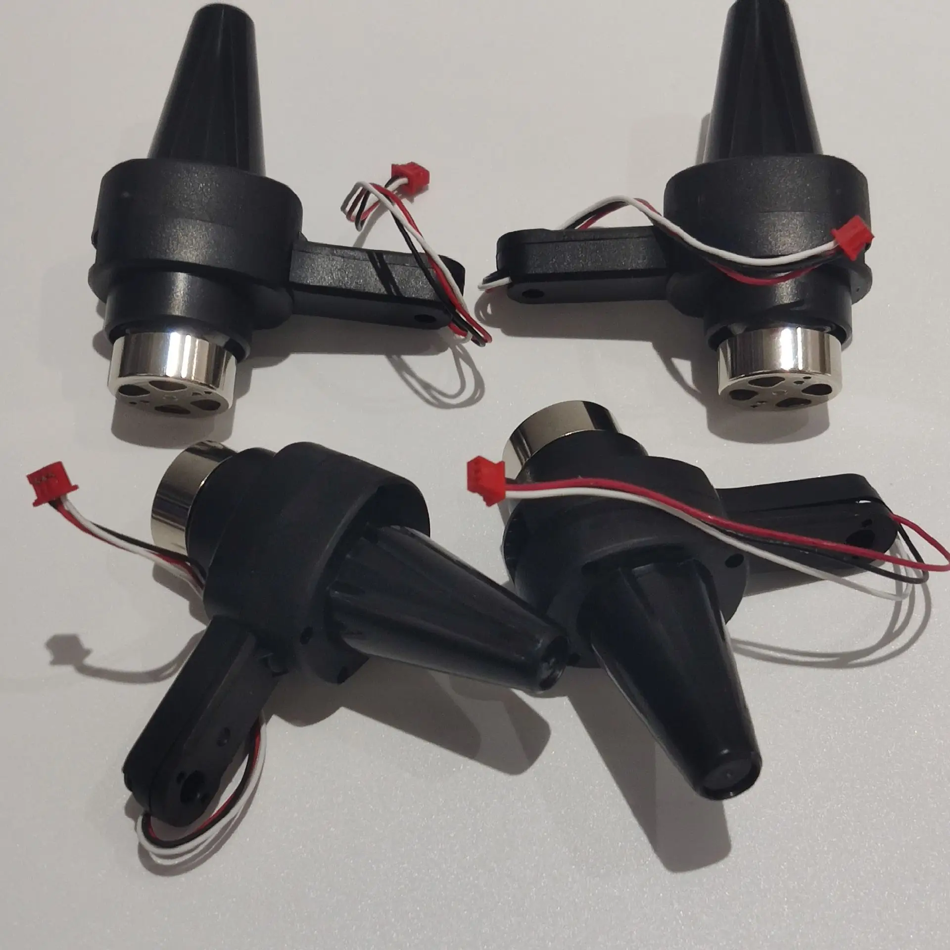 

Передний и задний бесщеточный рычаг двигателя K12 MAX 4 шт. для нового квадрокоптера K12Max RC складной рычаг дрона запасные части