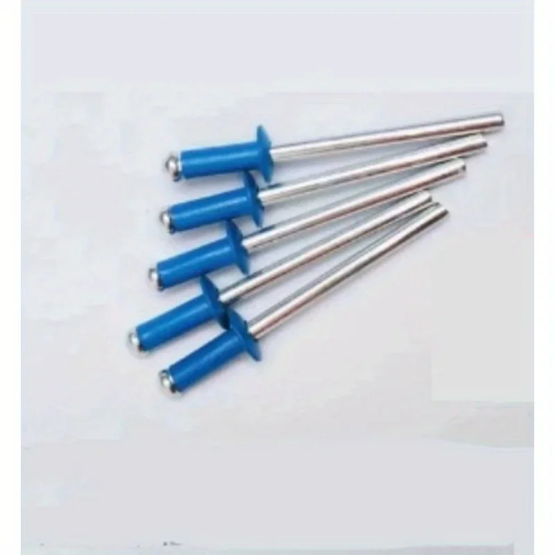 مسامير عمياء مطلية من الفولاذ المصنوع من الألومنيوم ، مسامير البوب الزرقاء برأس الزر الملون ، المسامير RAL5010 ، 47 "x" ، 50