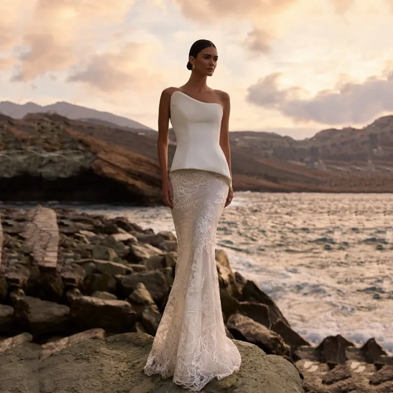 

Beach Lace Appliques Mermaid Long Wedding Dress Sexy Strapless Formal Sleeveless Pleat Open Back Court Train Grown Customized