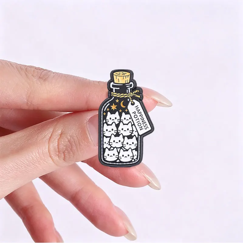 Glücksbringer-Katzen-Kollektion: Emaille-Pins, Zaubertrank-Katzen-Elfen-Broschen, Rucksack- und Reversabzeichen, Modeschmuck-Geschenke – Detail 7