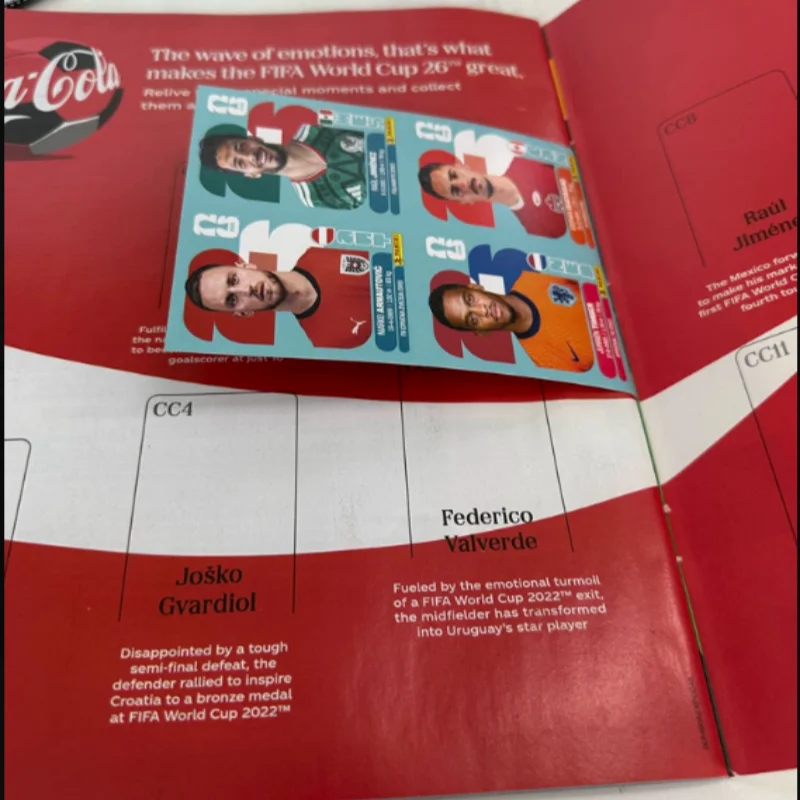 Album de collection d'autocollants officiels Panini Coupe du Monde FIFA 2026, 112 pages, 48 équipes, autocollants de joueurs de football pour les collectionneurs de football