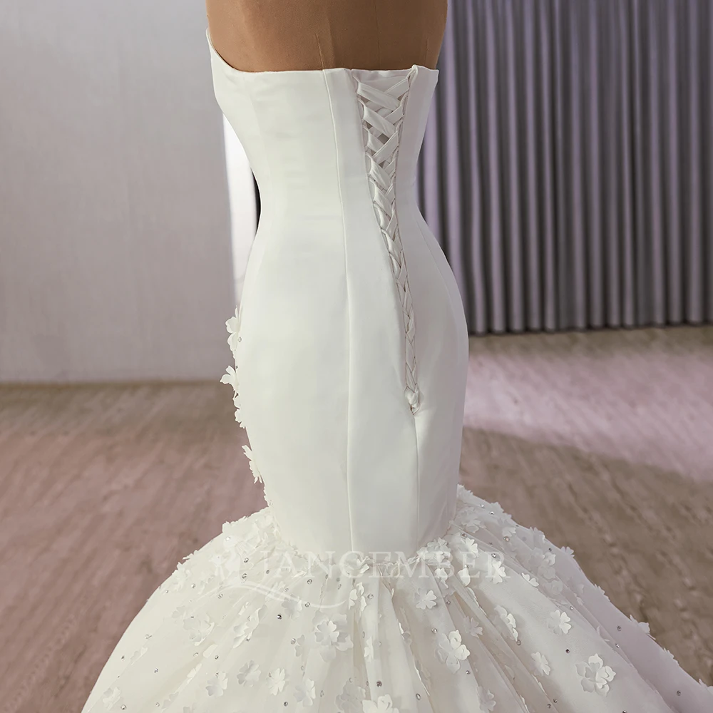 Customized Elegant Strapless Wedding Dress For Women Lace Applique Satin Tulle Bridal Gown Mermaid Robe De Mariรฉe RSM241141