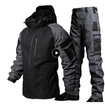 Taktyczne wodoodporne zestawy kurtek Mężczyźni Kombinezon treningowy Outdoor Soft Shell Odzież robocza SWAT Armia Kurtki z kapturem Spodnie 2 części Zestaw