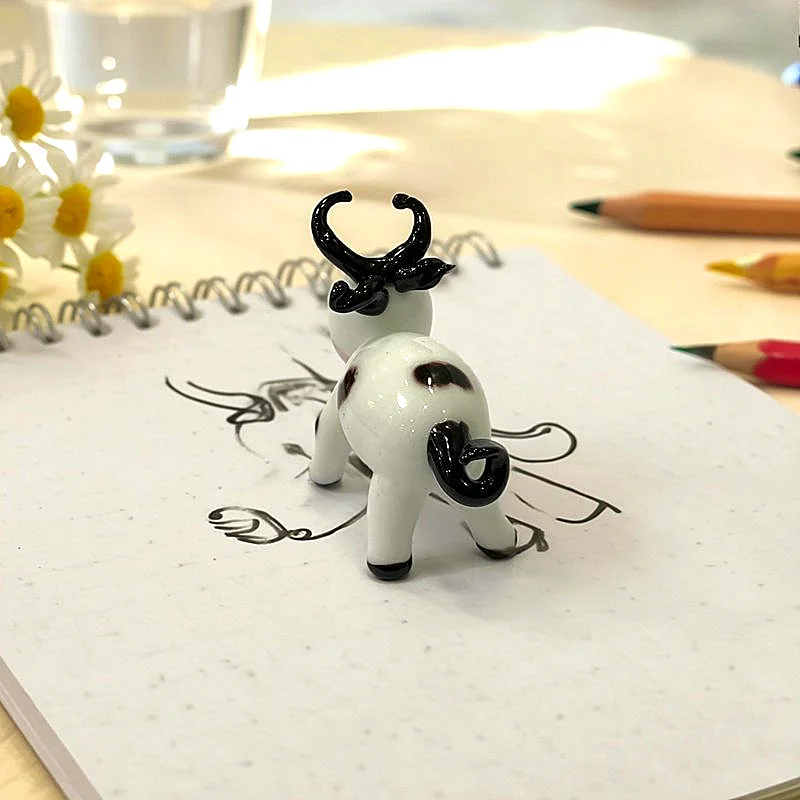 Handmade Murano Glass Cow Figurine Cute Animal Statue Home Desk Decor Ornament New Year Holiday Gift for Room Table Decoration