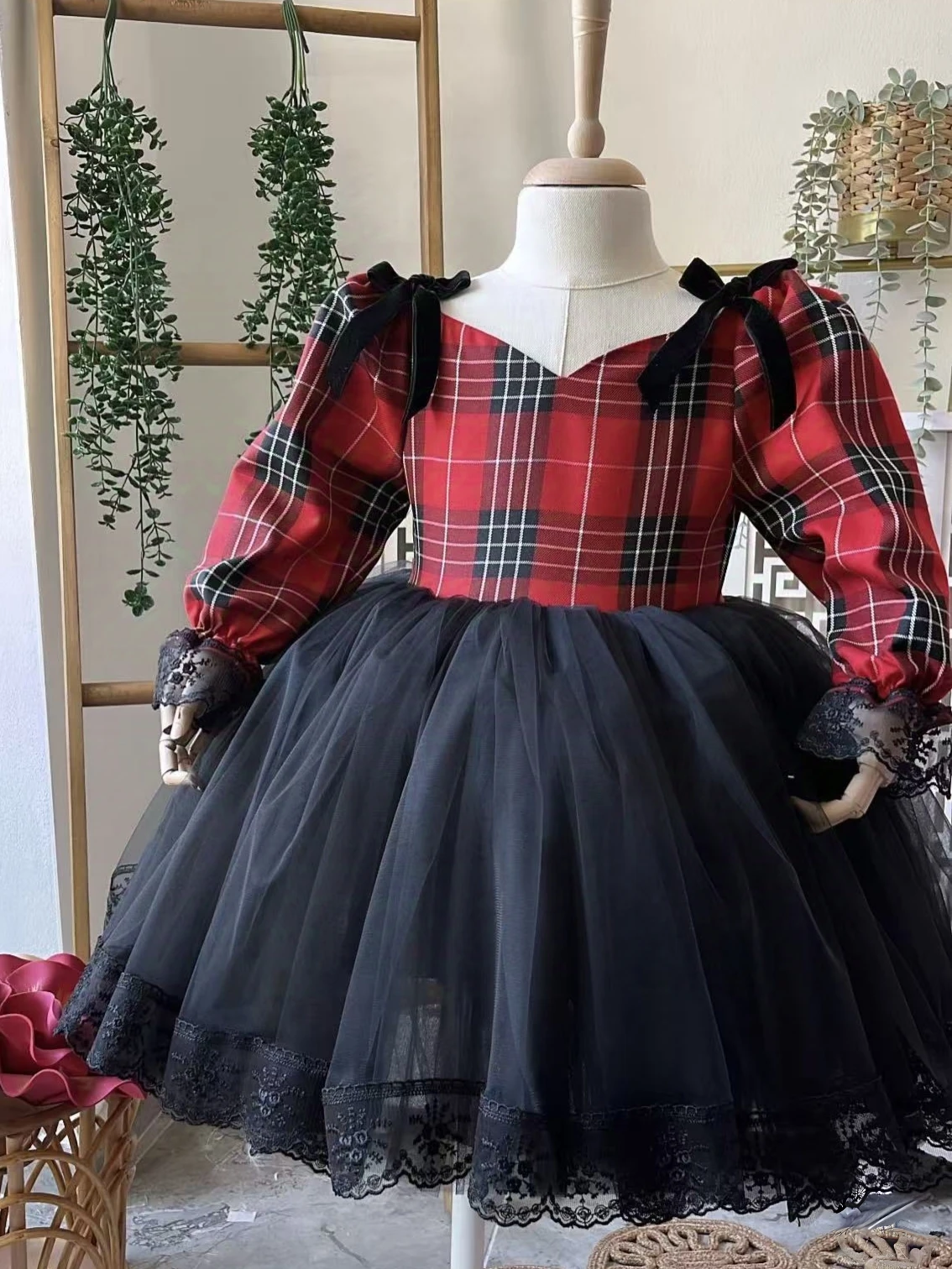 

0-12Y Baby Girl Autumn Red Plaid Vintage Princess Black Dress for Birthday Photography Holiday Eid C225