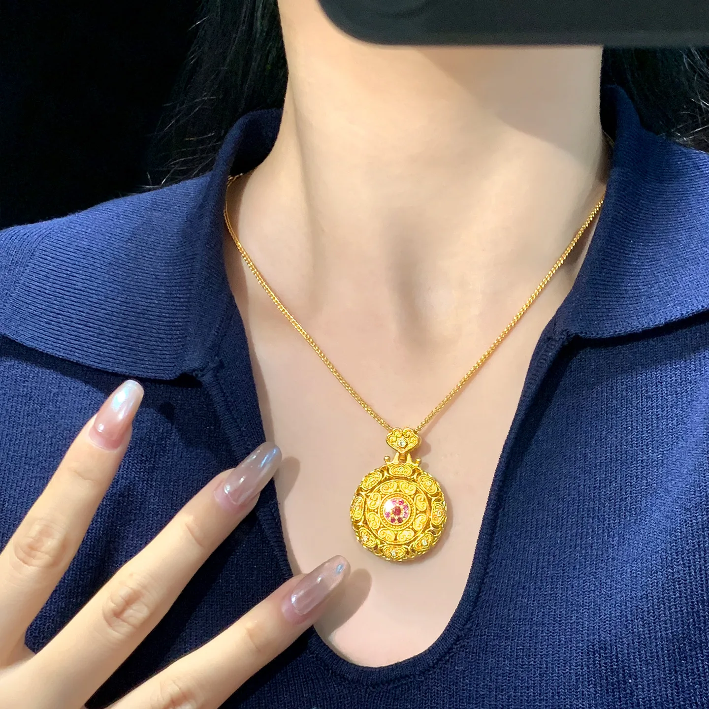 Luxury 24K 9999 Pure Gold real gold Women's gold shop with point drill hollow Gankun Ruyi compass pendant necklace
