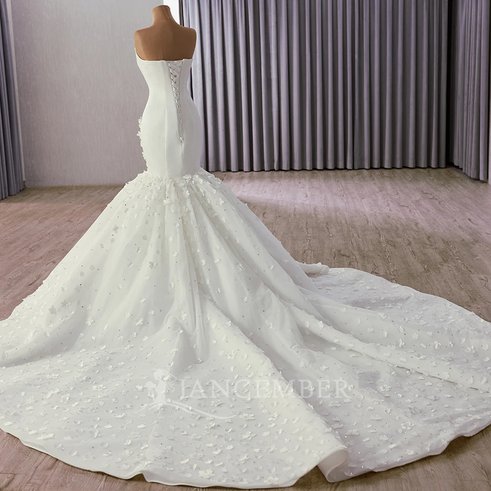 Customized Elegant Strapless Wedding Dress For Women Lace Applique Satin Tulle Bridal Gown Mermaid Robe De Mariรฉe RSM241141