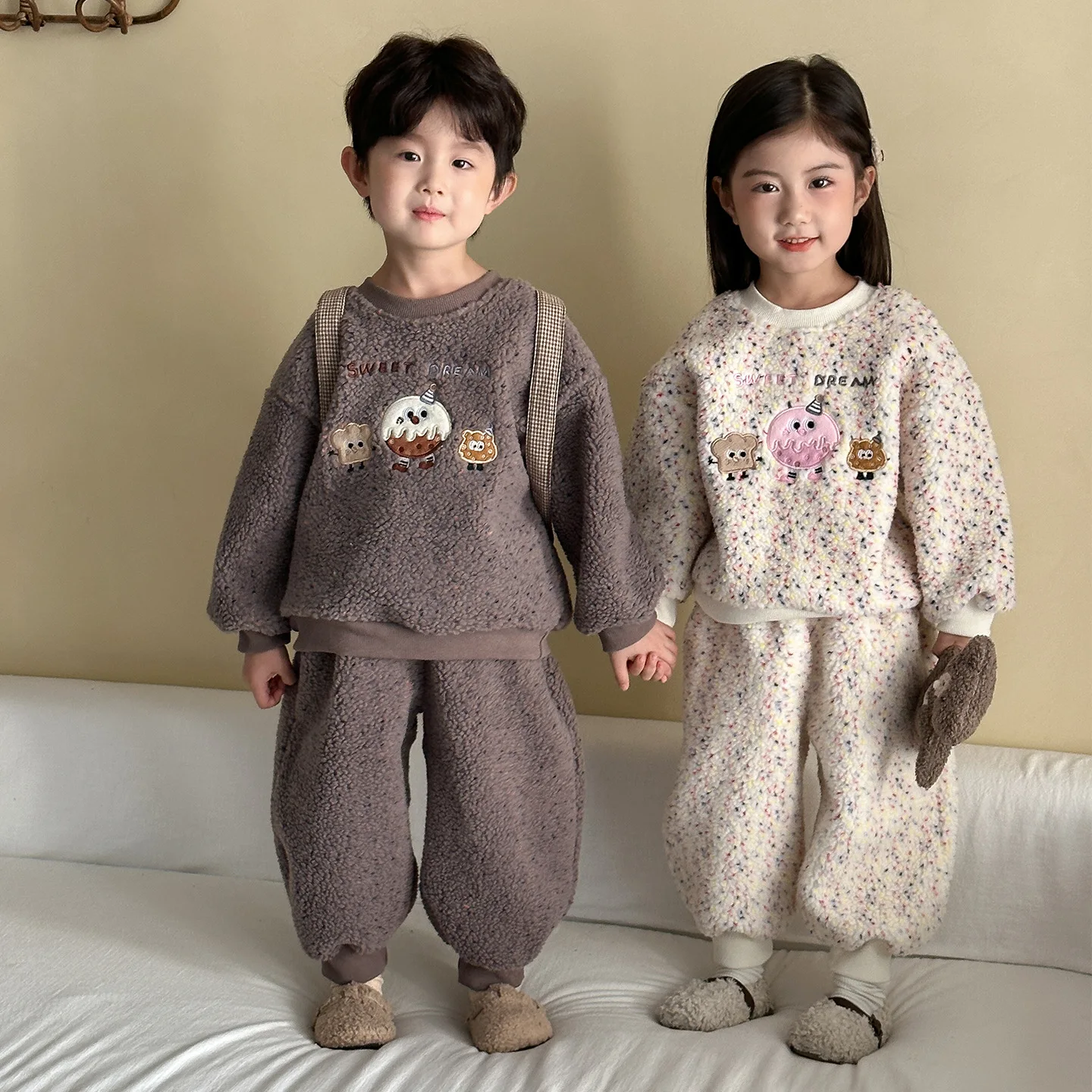 

1-7 Y Kids Clothing Set Cartoon Print Fur Hoodie And Pants 2 PCS Boys Clothes Suit Warm Girls Clothes Set