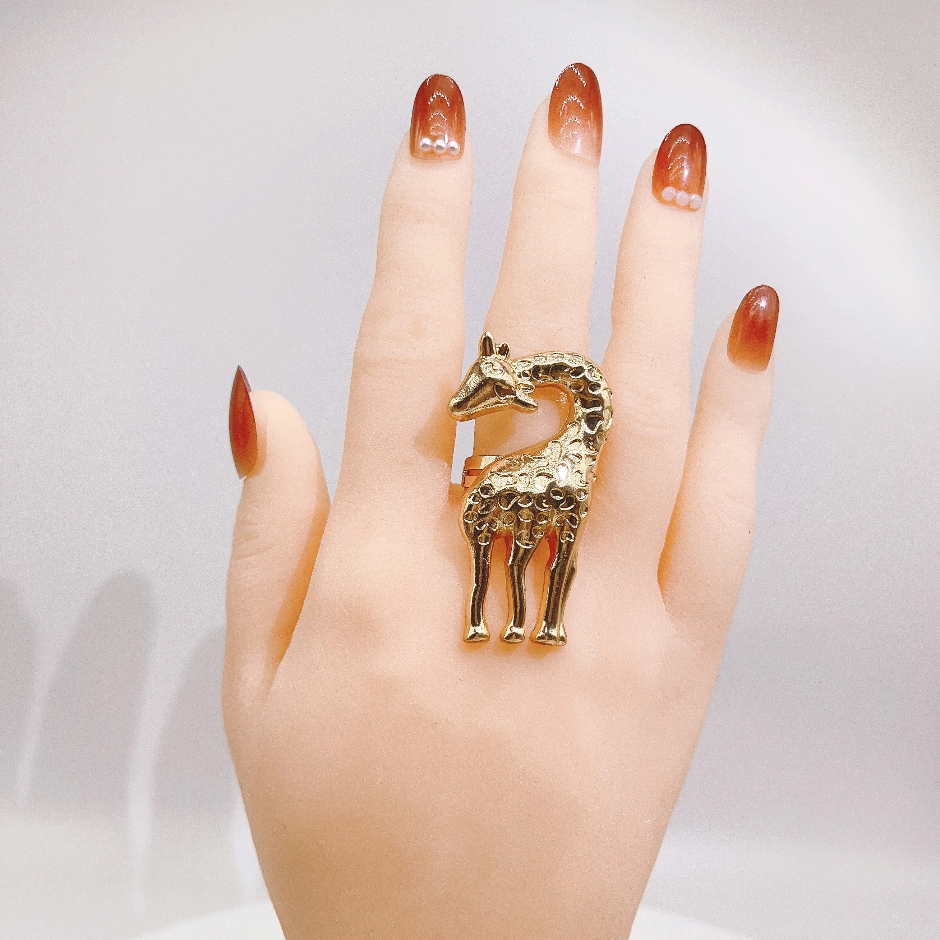 Zhuerrui Cute Animal Giraffe Shape Adjustable Rings For Women Brazilian Gold Plated Jewelry Sets Accesorios Birthday Gift B0027