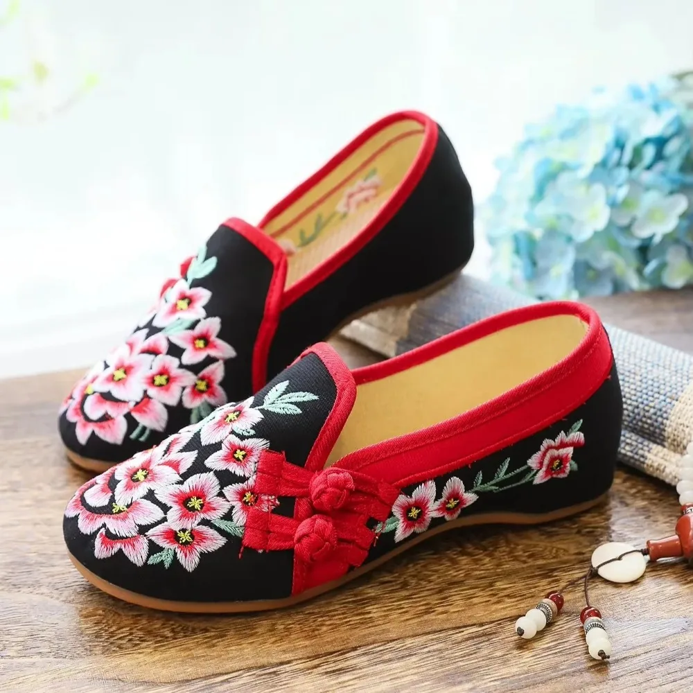 Women's Shoes Fashion Vintage Elegant Ethnic Style Embroidery Streetwear Chinese Style Casual Shoes for Women Hanfu Comfortable