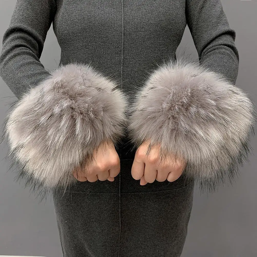 Women Cuffs Faux Fur Autumn Winter Windproof Fluffy Wristbands Windproof Fluffy Wristbands Thicken Plush Wrist Sleeves