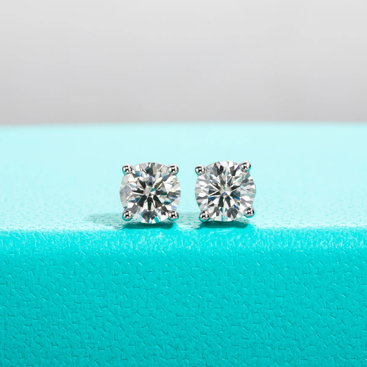 Thumbnail 4 - #89 Latest Moissanite Stud Earrings Offers