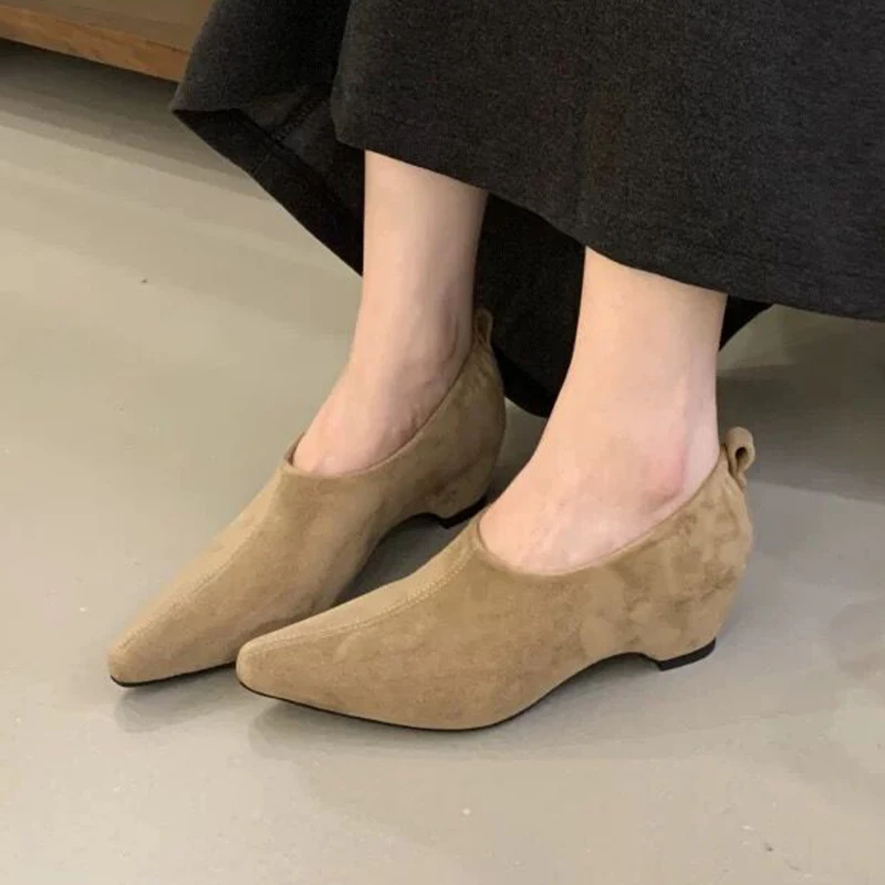 أشار تو كعب النساء أحذية خفيفة بدون كعب أنيقة الجلد المدبوغ أحذية مكتنزة امرأة 2025 الخريف فستان الضحلة مضخات موضة Mujer Zapatos