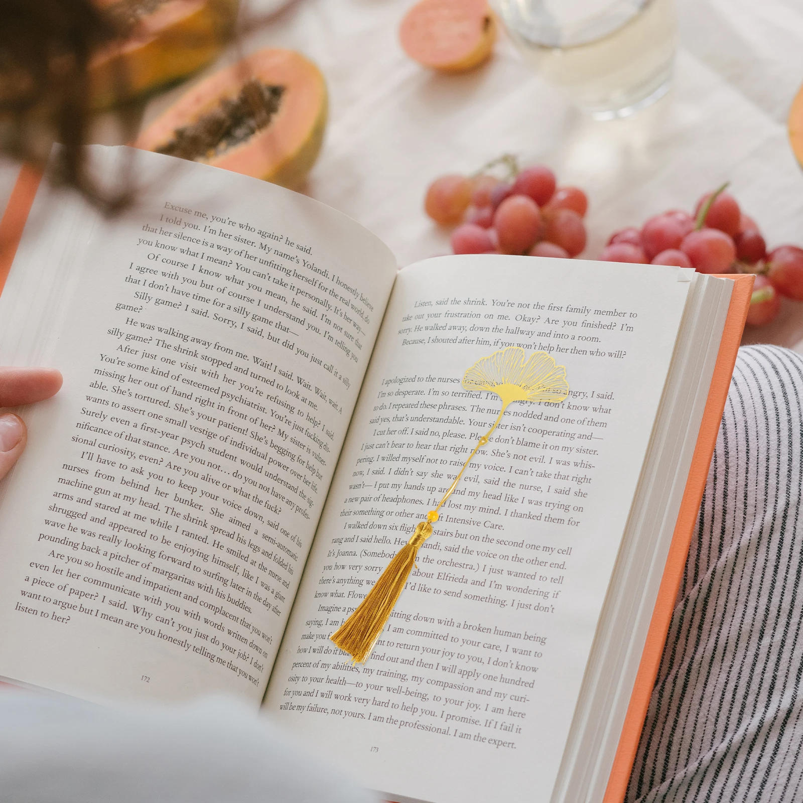 

Brass Vintage Bookmark Premium Metal Book Markers For Readers Writers Students Teachers Ginkgo Leaf Design Golden Tassel