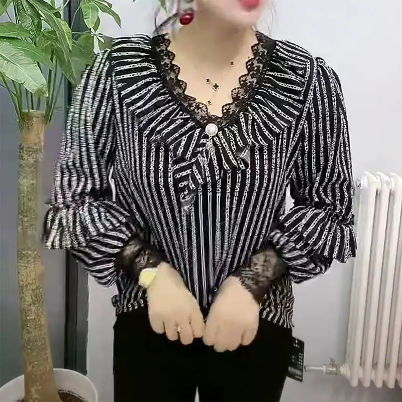 Camisa de retazos de encaje con estampado de leopardo para mujer, blusa elegante con volantes y pliegues, cuello en V, ropa de viaje, primavera y