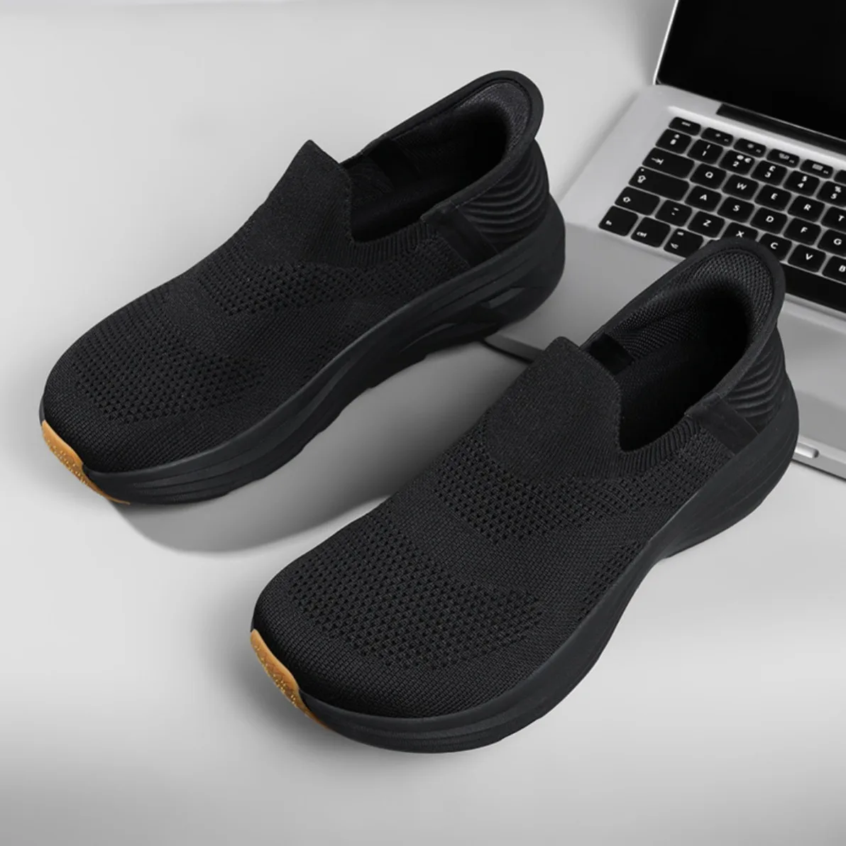New Men Wide Toe Slip On Mesh Sneakers Breathable Thick Sole Shock Absorbing Walking Shoes Casual Commuting Shoes