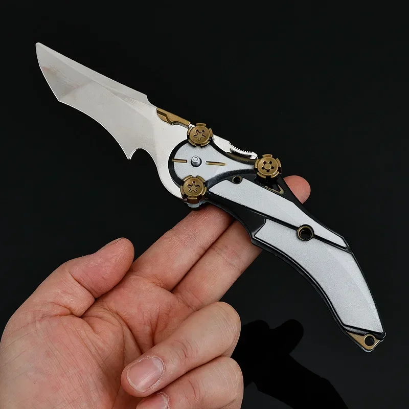 22 ซม.A Arena Breakout เกมอาวุธความเห็นอกเห็นใจมีดเกมยุทธวิธีการฝึกอบรมโลหะชุดเครื่องประดับหัตถกรรมของขวัญของเล่นเด็ก