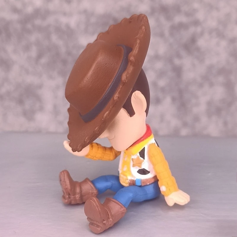 4 pz/set Toy Story Hide and Seek Series Shepherd Girl Spring Dog Action Figures Woody Ornament Decorazione del Desktop Regalo Creativo
