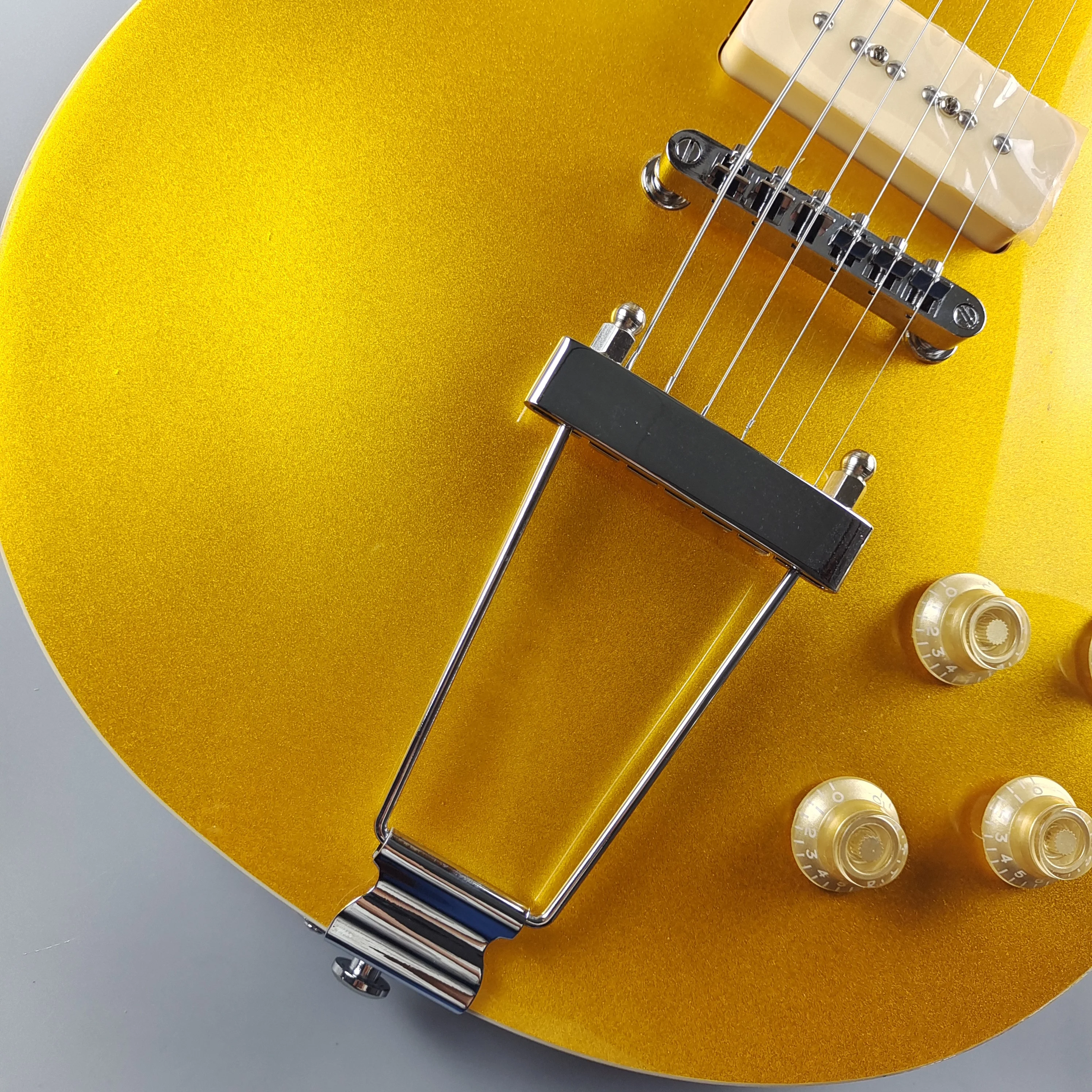 Standard electric guitar, golden top, silver flower basket pull plate, P90 pickup, in stock, lightning free shipping