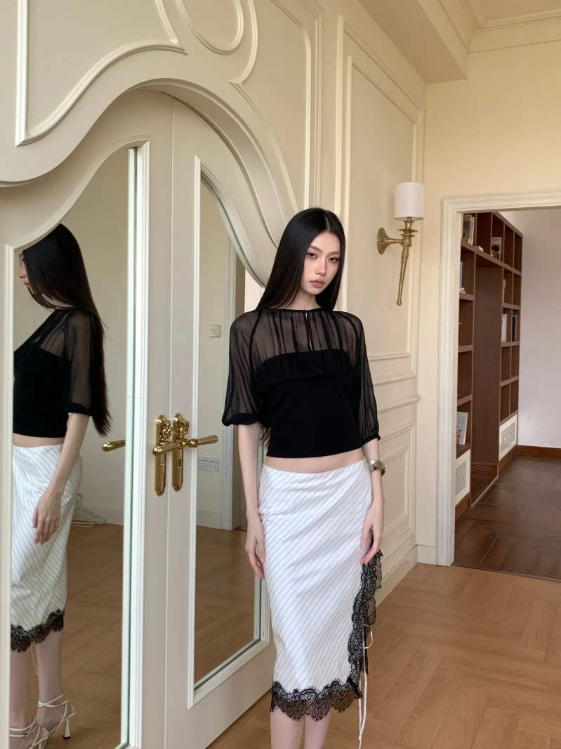Mipai Retro Spicy Girl Micro Perforated Lantern Sleeve Five-Quarter Sleeve Elegant Belted Waist Black Short Top Women's Fashion