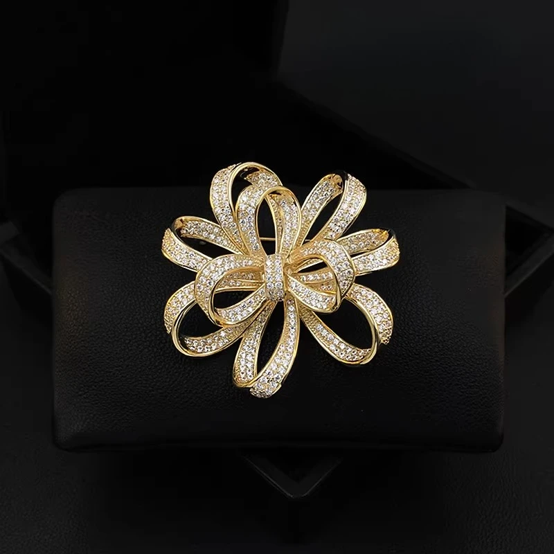 Elegant Floral Brooch for Women-Sparkling Zirconia Flower Pin in Golden Tone,Perfect for Wedding Party Evening Dress Gifts 6005