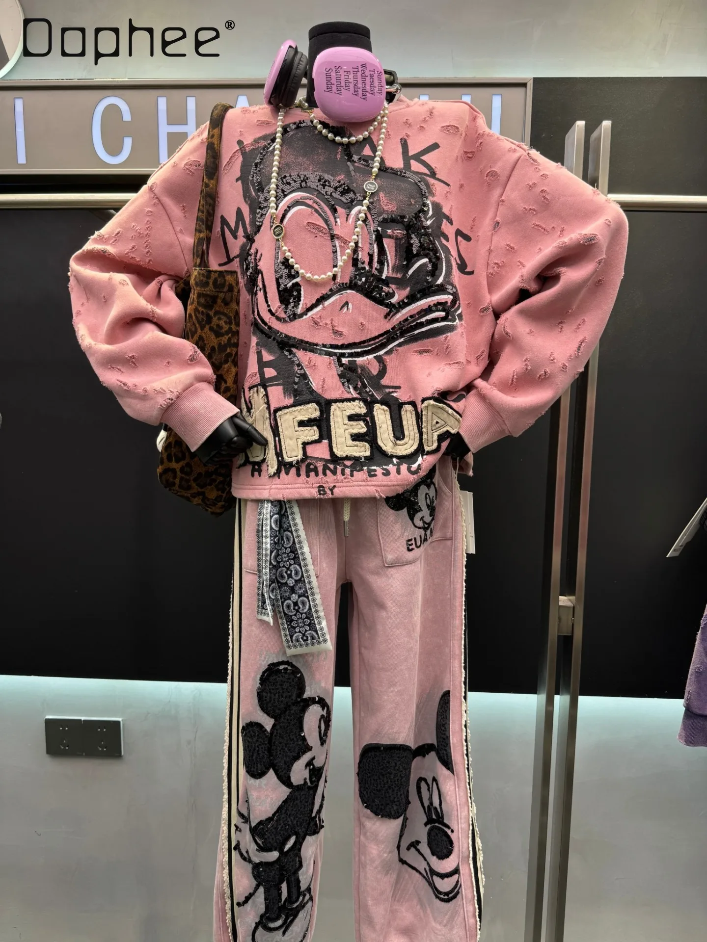 

Winter New Vintage Distressed Cartoon Fleece Sweatshirt for Women Loose Fashion Top Pink Round Neck Pullover Kawaii Clothes