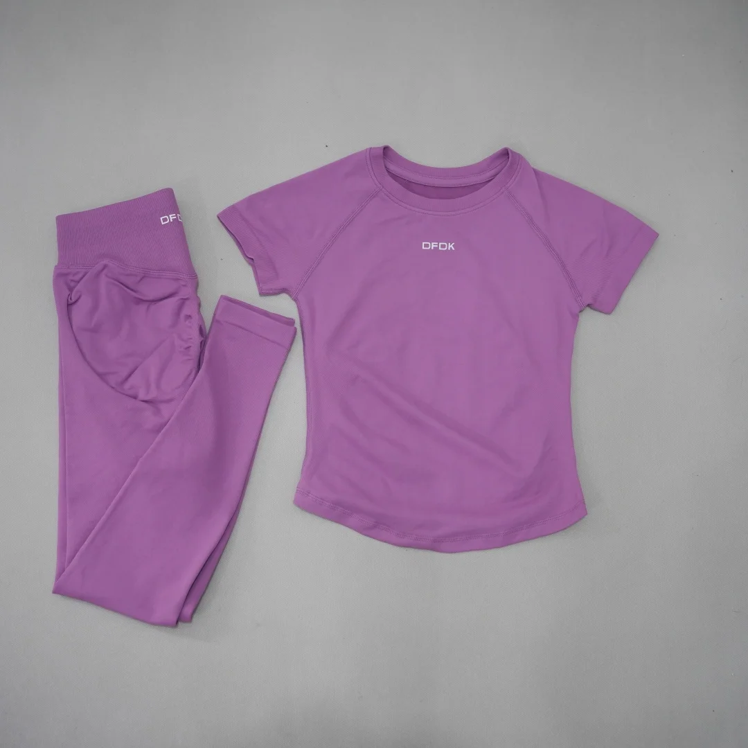 DFDK Dames 2-delig naadloze yogaset, korte mouwen, slanke top, high waist leggings, ademend, sneldrogend, geschikt voor gym, hardlopen en fitness.