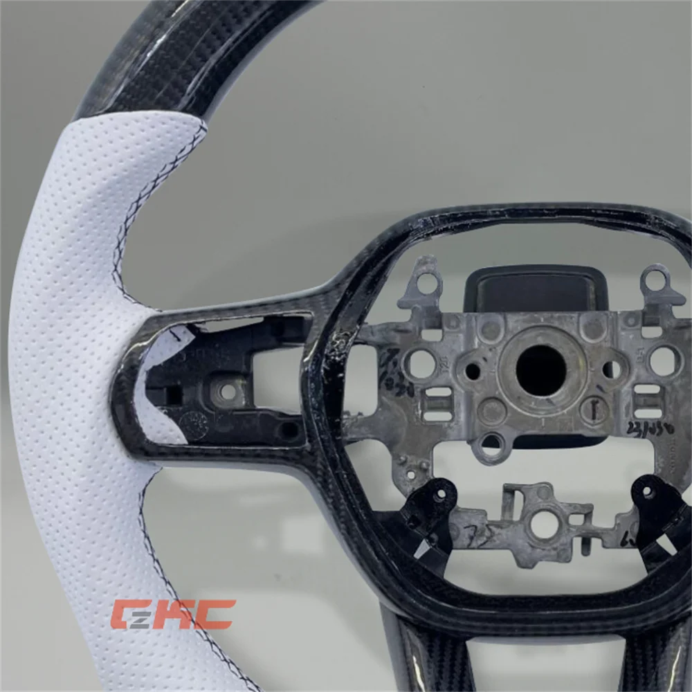

Customized White Strip Black Carbon Fiber Perforated Leather Steering Wheel for 2022 2023 2024 2025 Honda CR-V