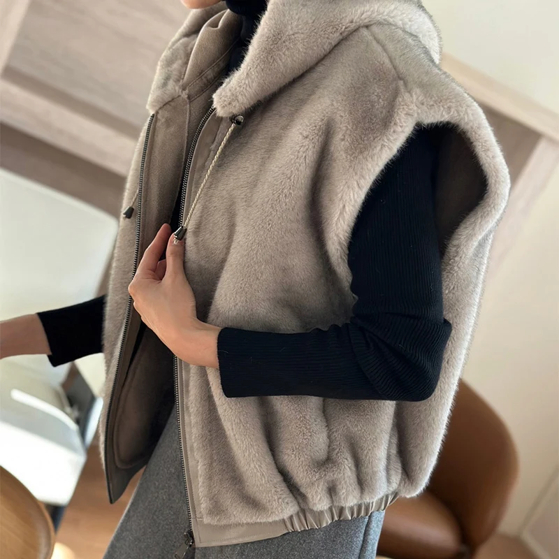 [EWQ] Sleeveless Zipper Hooded Mink Fur Vest Coat Temperament All-match Women Winter Thick Waistcoats 2024 Autumn New 16O2501