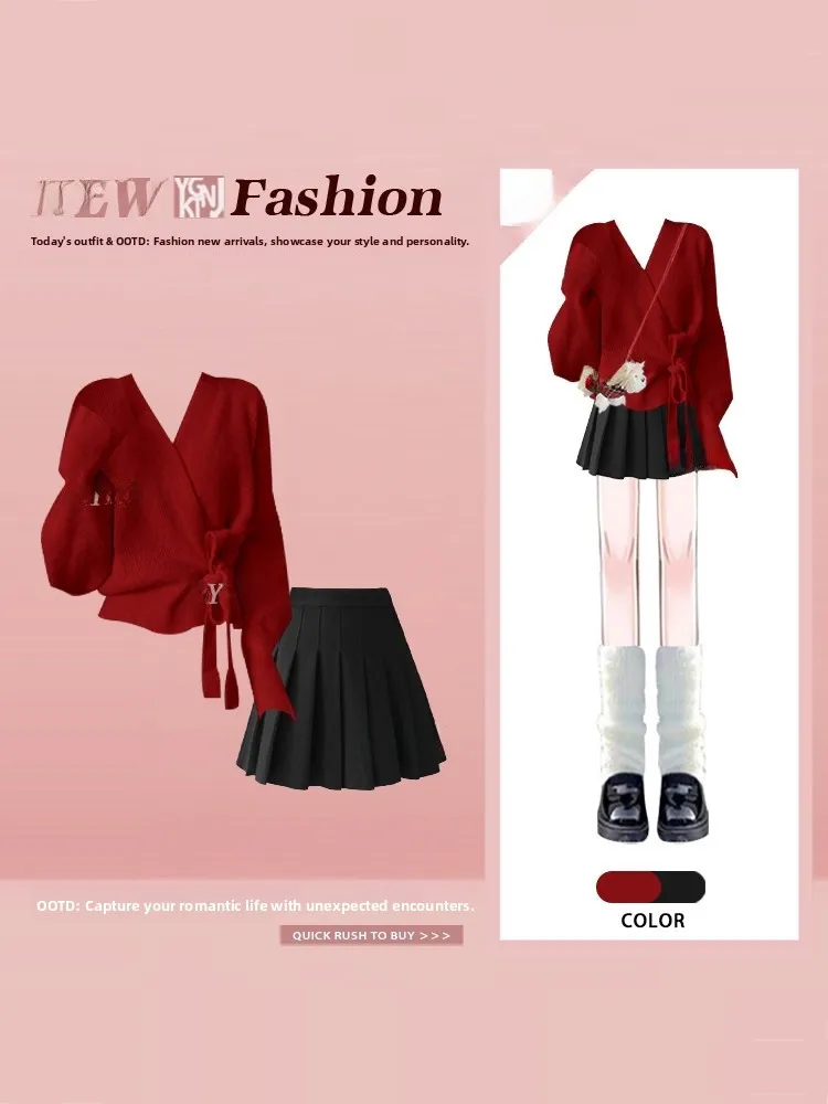 

Красный вязаный топ с V-образным вырезом и плиссированная юбка с высокой талией: комплект из двух предметов для женщин, весенний модный элегантный костюм с короткими рукавами.