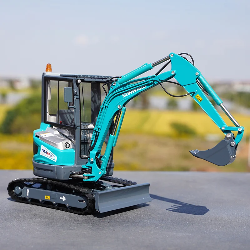 1:20 Original Shanhe Intelligent SUNWARD SWE25U Excavator Small Rotary Excavator Alloy Model