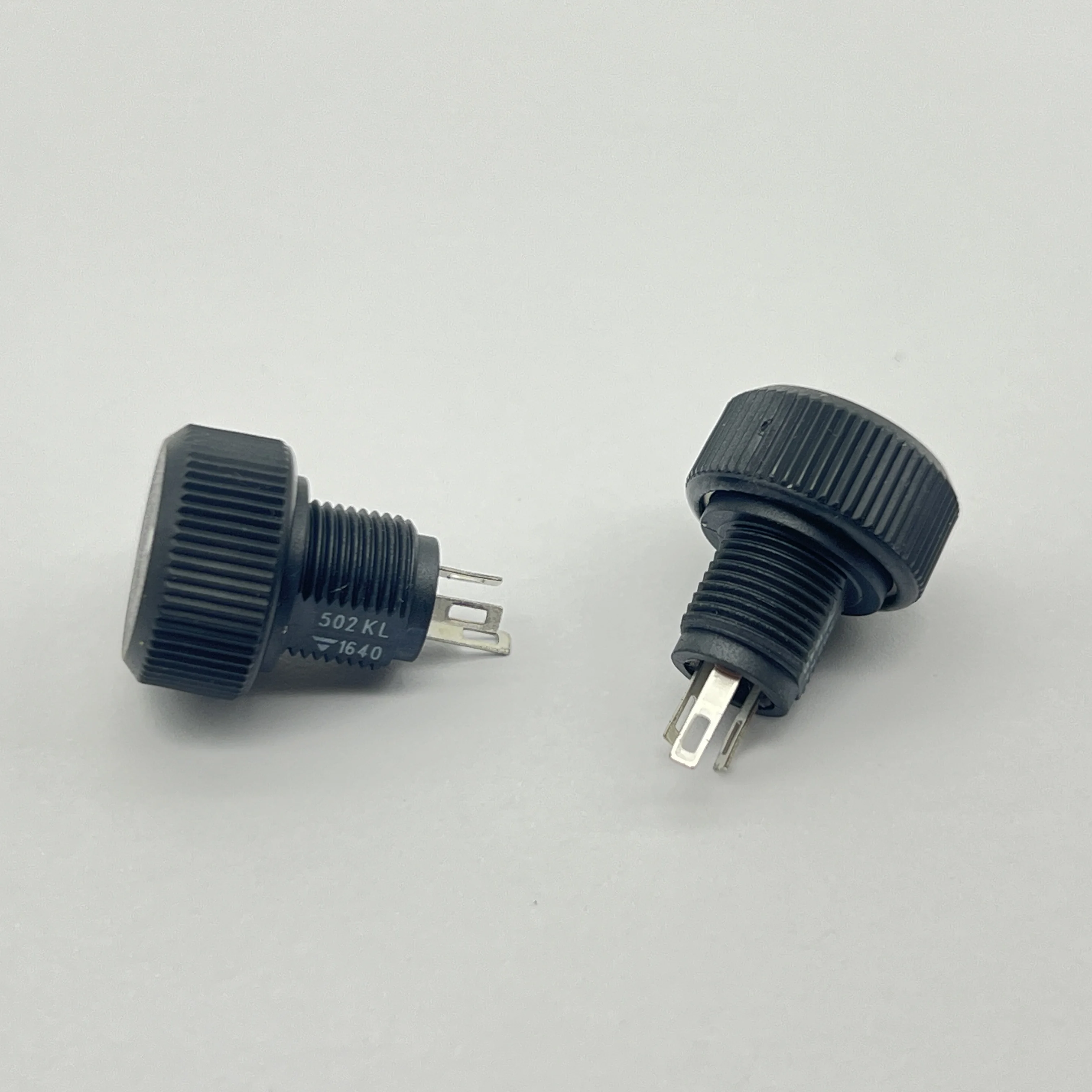 2 pcs in stock VISHAY original P16NP502MAB15 single turn fine adjustment ± 10 5K precision waterproof potentiometer