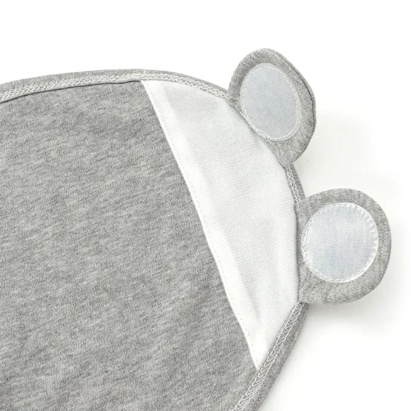 Conjunto de gorro y manta para bebé, manta ajustable de algodón con estampado de dibujos animados para recién nacido, envolturas para dormir para todas las estaciones de 0 a 6 meses