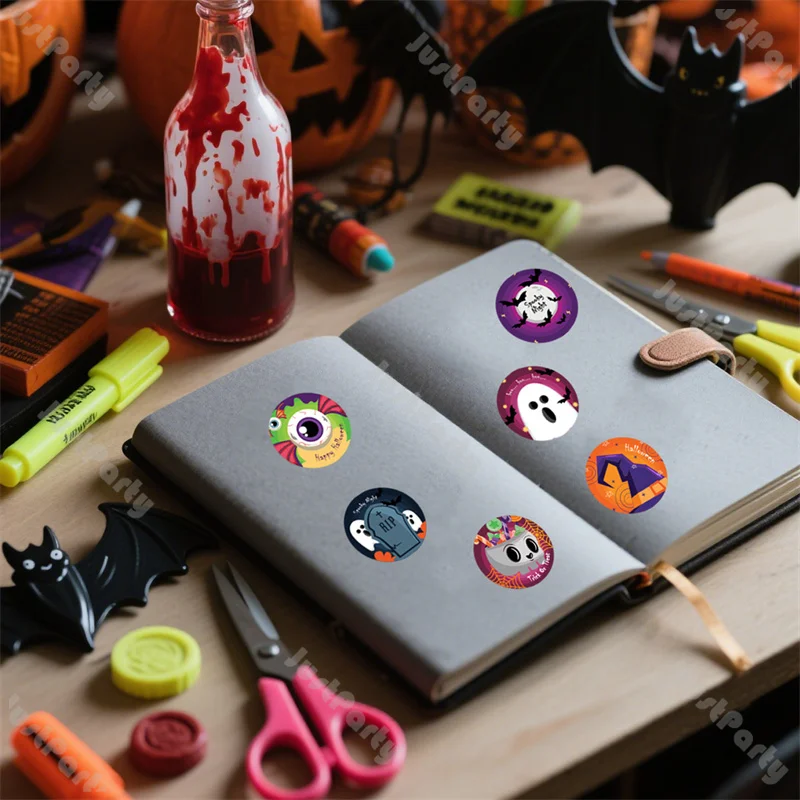 1 Roll 500pcs Halloween Skull Pumpkin Witch Black Cat DIY Round Stickers Sealing Packaging Labels Waterproof Festival Stickers view 5