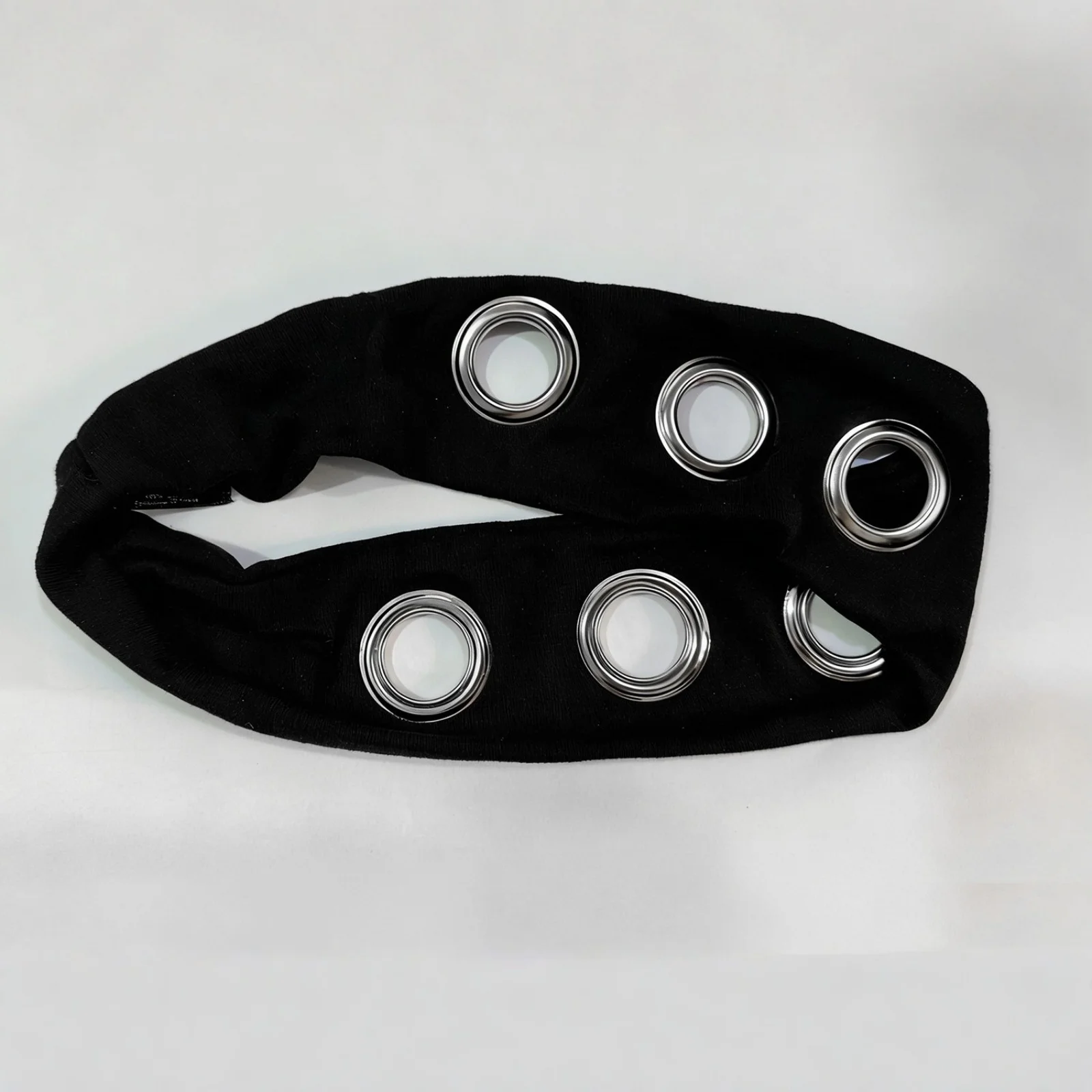 1 Stück breites, einfarbiges Stirnband mit Metallösen, Punk-Haarreif, modisches, rutschfestes Haar-Accessoire für Frauen, Alltag und Freizeit – Detail 7