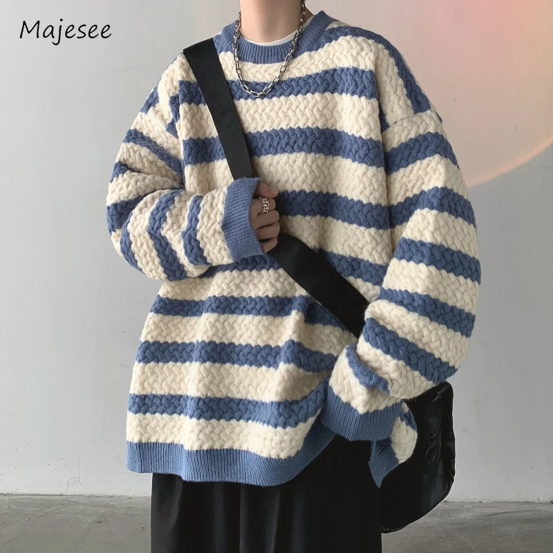 Sweaters Men Casual Warm Streetwear Fashion Pullovers Autumn Winter O-neck Striped Pleated Japanese Style Teenagers Retro Daily