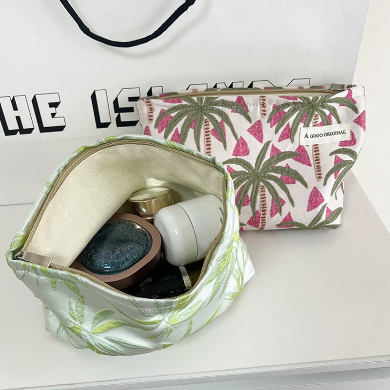 Fashion Coconut Tree Jacquard Floral Makeup Bag Cosmetic Bag Bathroom Portable Toiletries Skincare Storage Bag Clutch Organizer