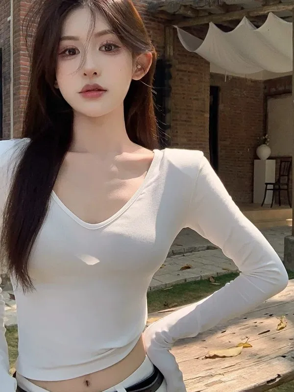 Slim Fit Long Sleeve V-Neck T-Shirt Women's Style Korean Commute White Base Shirt Tight Body Top Autumn Winter New Arrival