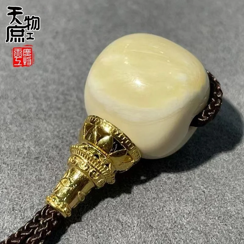 Natural, uncolored, high-gloss head two- connector, hand-polished three-way Buddha bead bracelet accessory
