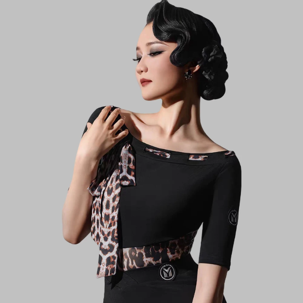 ممارسة الملابس القياسية الرقص المنافسة دعوى تنورة قاعة الرقص ارتفع Crewneck المرأة المرحلة الكل في واحد دعوى منتصف الأكمام الفالس