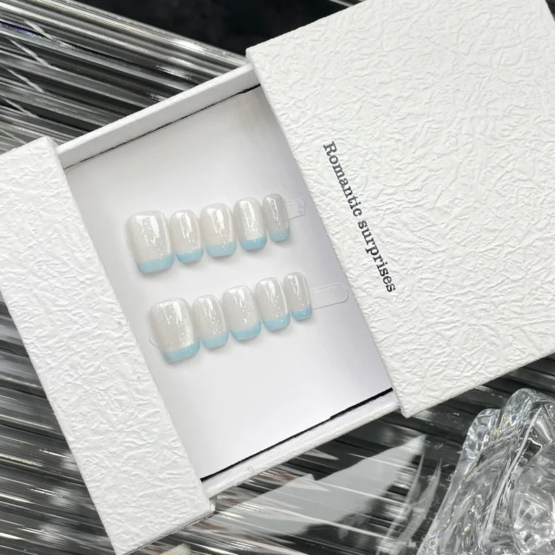 10st Franse korte vierkante vorm pers op nagels Kit sprankelende Cat Eye gecombineerd met witte Franse tips voor vrouwen en meisjes