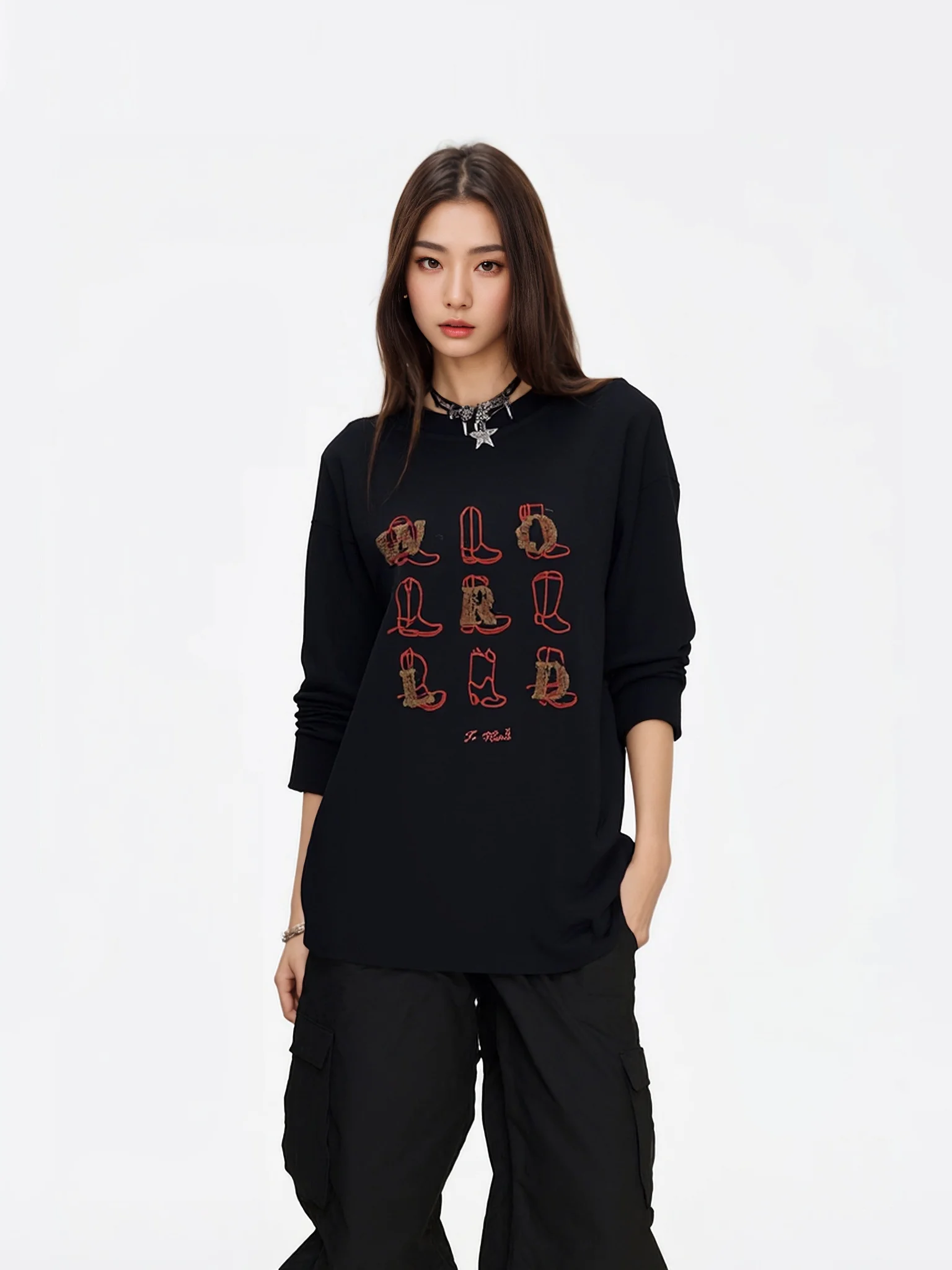 

Женская футболка свободного кроя с длинным рукавом, средней длины, с круглым вырезом, черная, из смесового хлопка и полиэстера, с принтом, повседневная, базовая