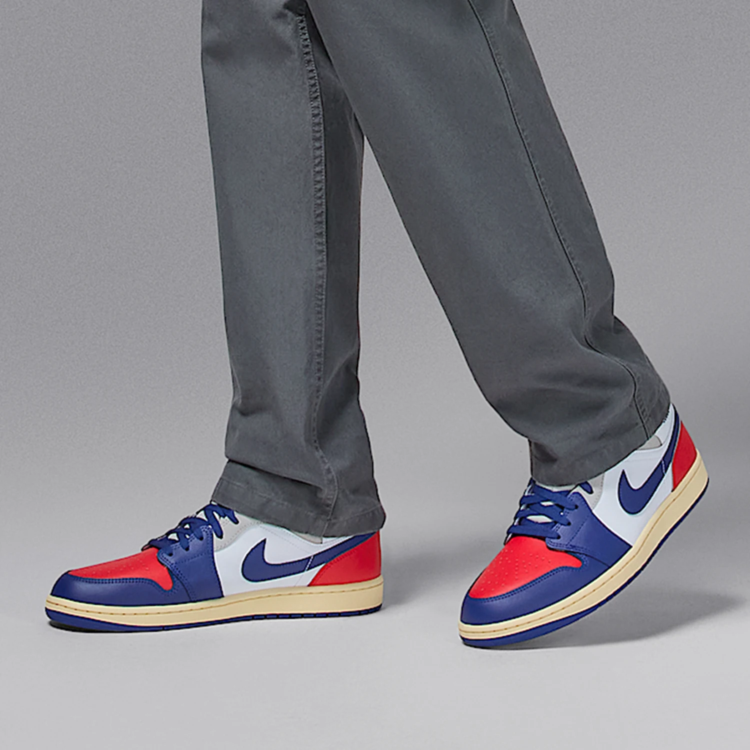 Nike Authentic Jord… - image