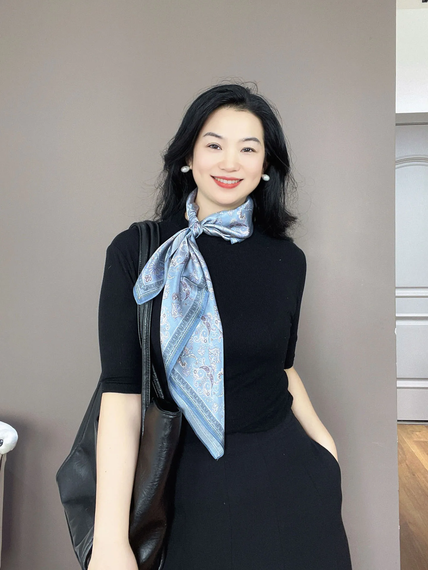 エレガントなシルクスカーフ-レディース-ミスティブルー-マルベリーシルク-スクエアスカーフ-ネクタイ-2026年新作-00-シルク-春秋冬-季節限定ウェア