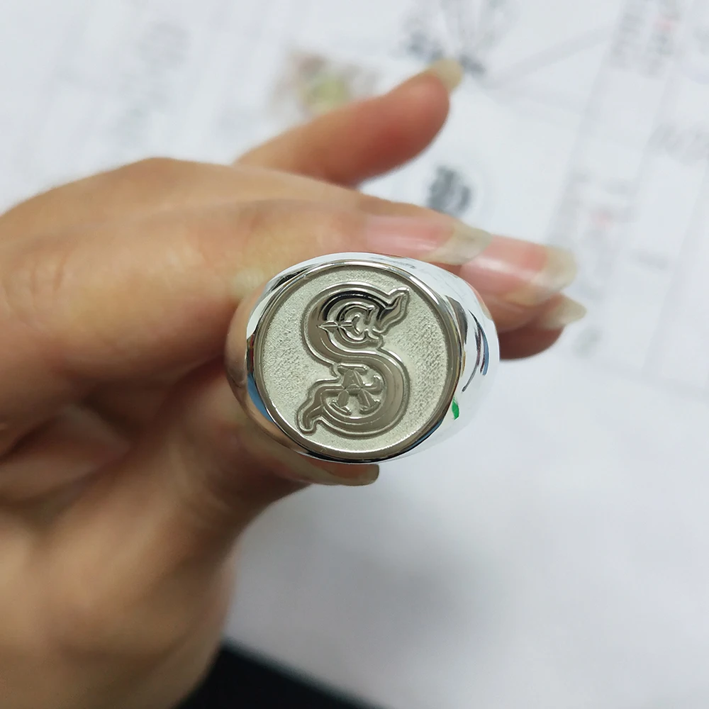 NONE Benutzerdefinierte gravierte 17mm runde Top Ring gravierte Siegelring personalisieren Gravur Buchstaben Logo Ringe Mode Männer Kupfer Schmuck 3