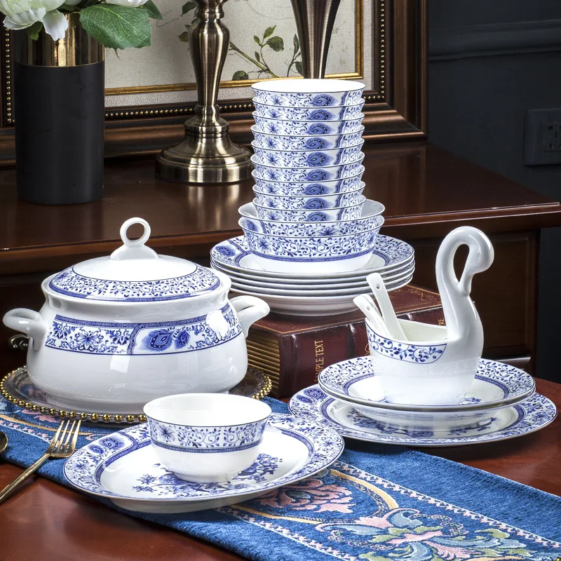 60 pieces of Chinese blue and white glazed bone china tableware set, Jingdezhen ceramic bowls, plates, and dishes set